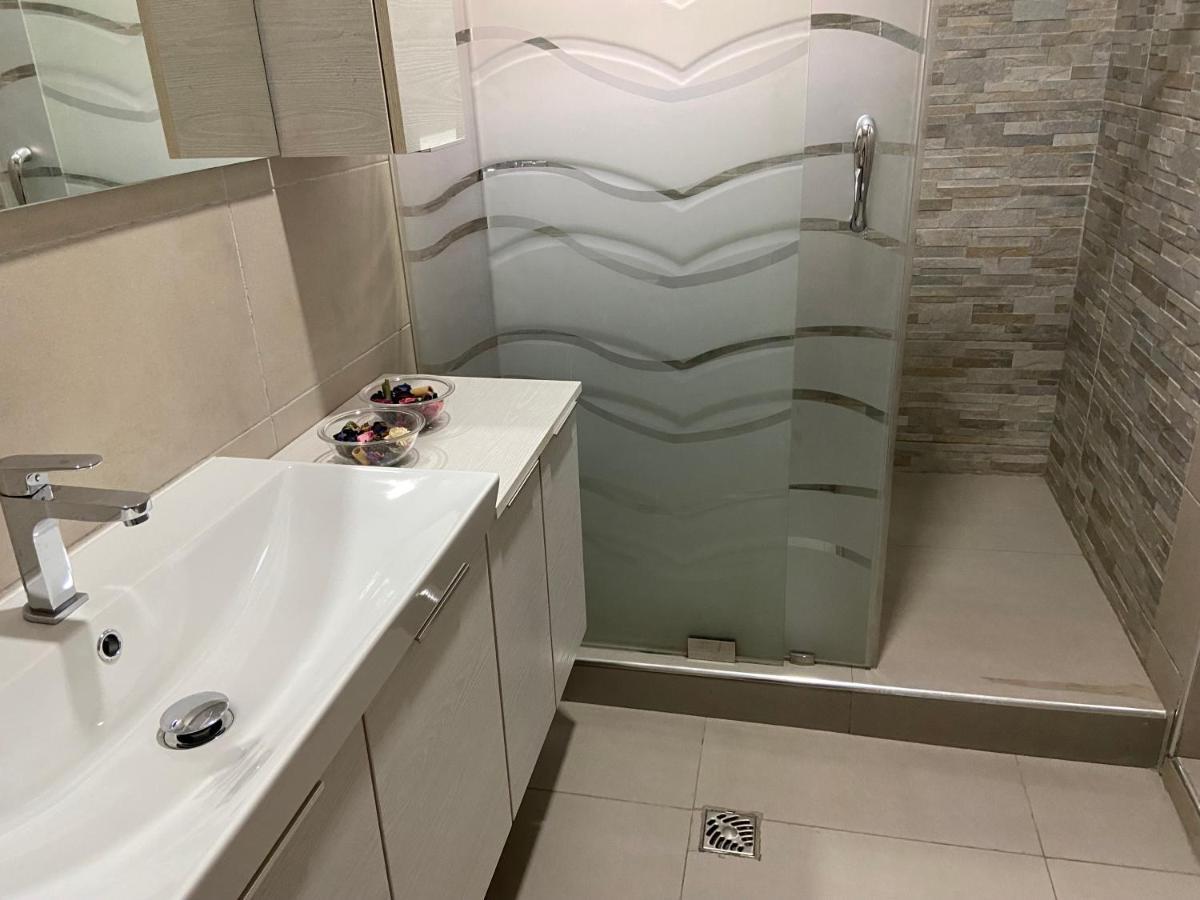 Queens View Apartment Accra Exterior photo