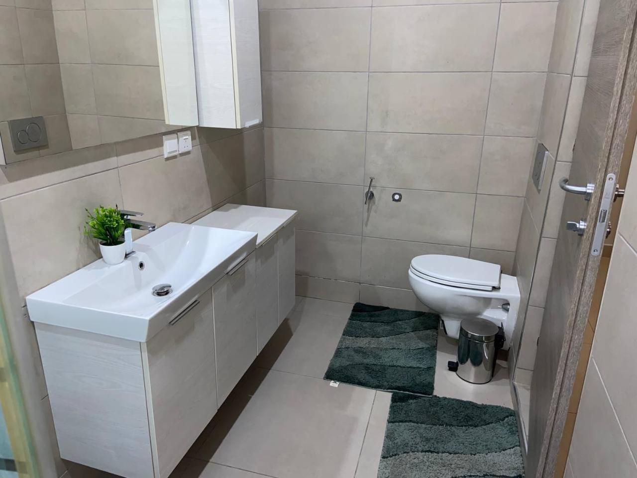 Queens View Apartment Accra Exterior photo